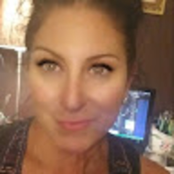 Meet your Posher, Annita - Picture 1 of 1